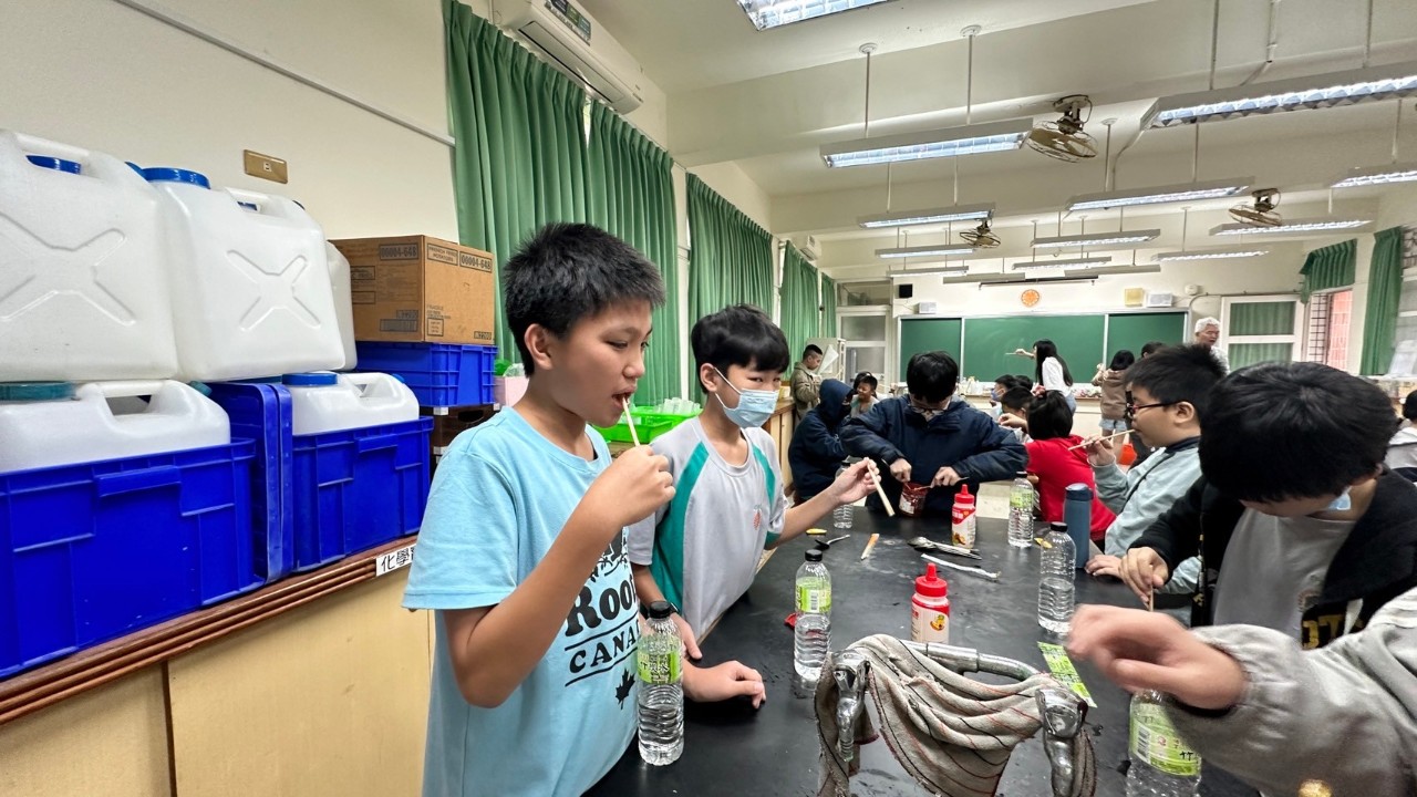 LINE_ALBUM_20250122科學營 （糖類實驗、電學實驗）_250124_3.jpg